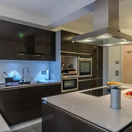 Luxus Am Park Altstadt-barrierefrei-parkplatz Apartment